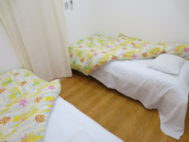 体調が悪くなった時も安心の静養室も完備しております。
